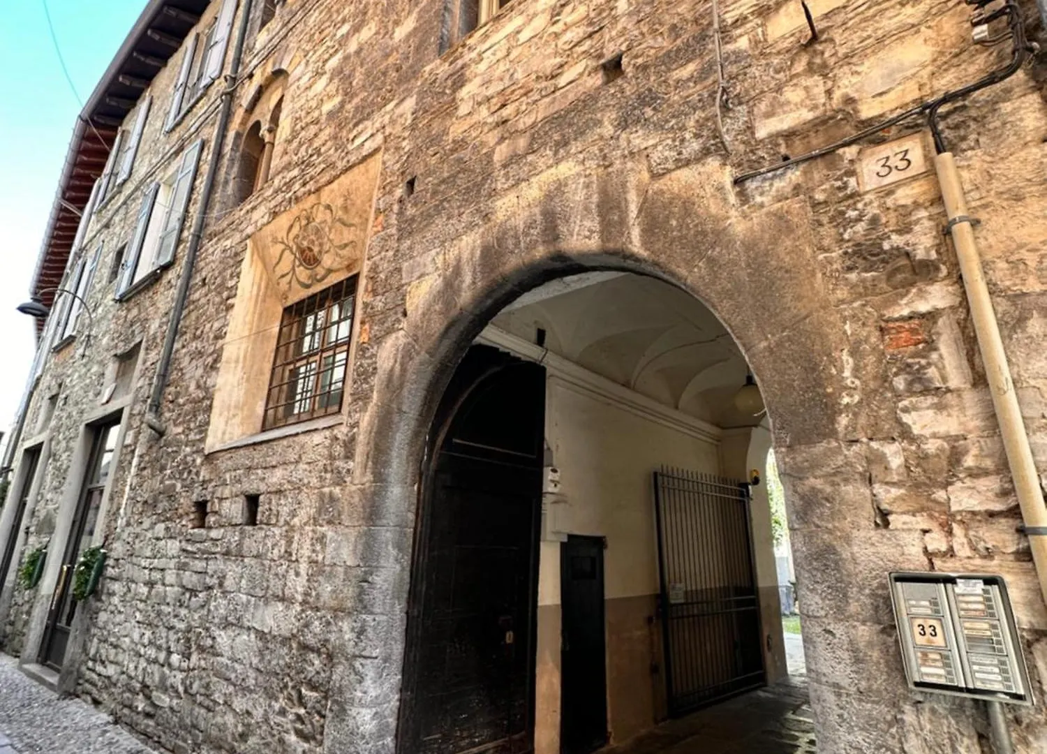 Domus Cortesella Como 0*,